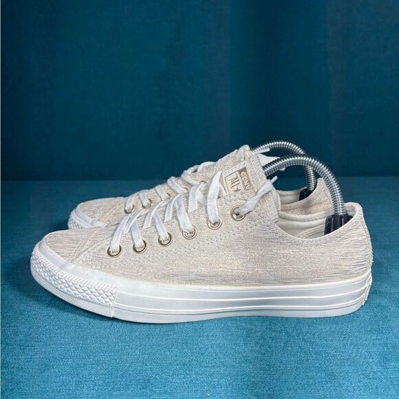 Size 8 - Women’s Converse All Star Low Shoes - Picture 1 of 9